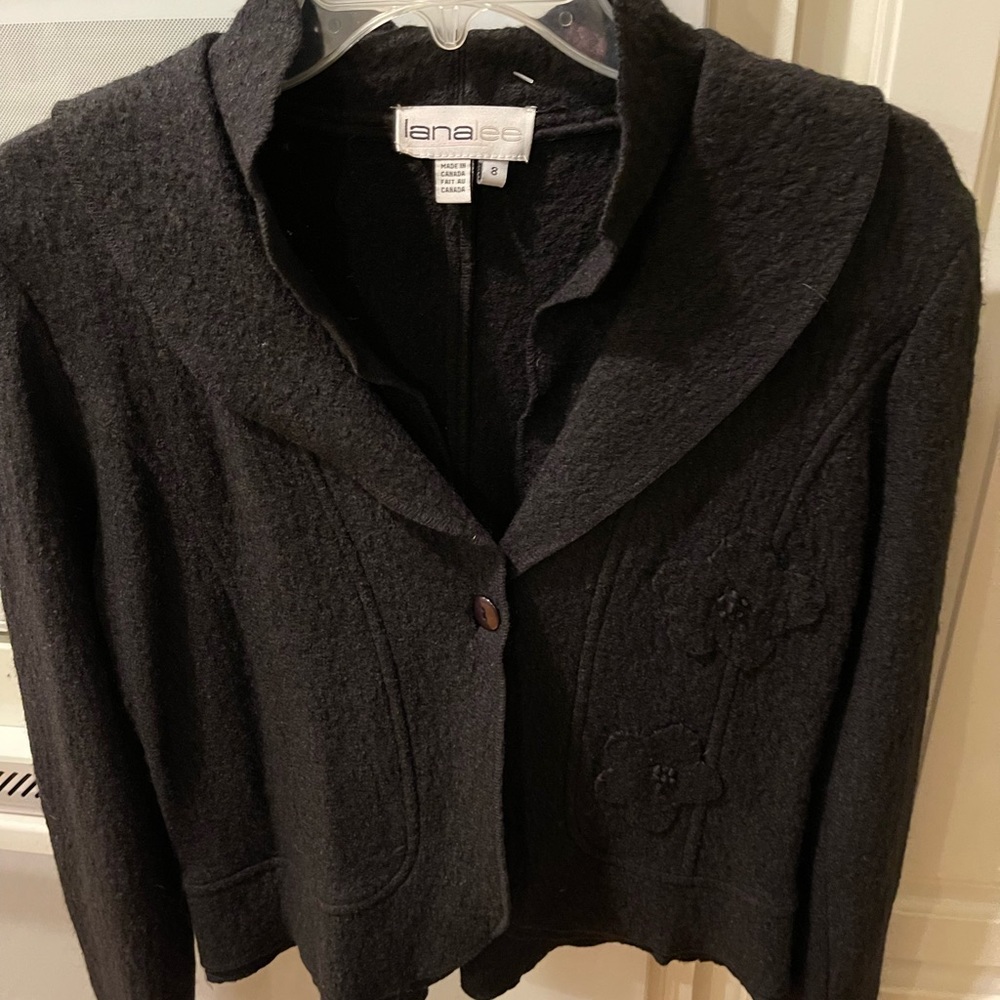 Beautiful Black Vintage Jacket - Picture 2 of 9